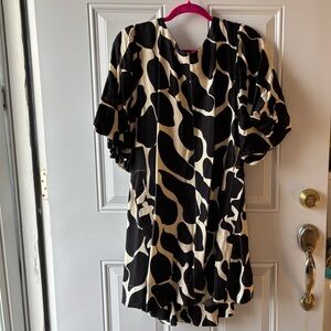 Umgee Black and Cream Abstract Midi Dress